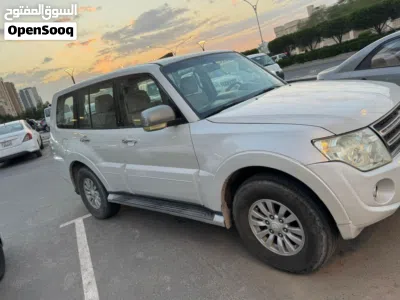 ميتسوبيشي باجيرو GLS 2