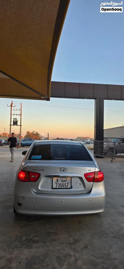 هيونداي افانتي Standard 4