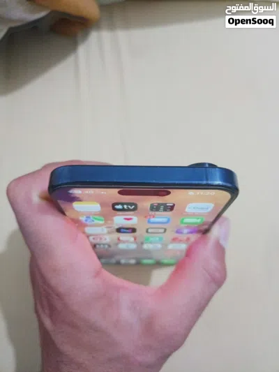للبيع: iPhone 15 Pro Max 4