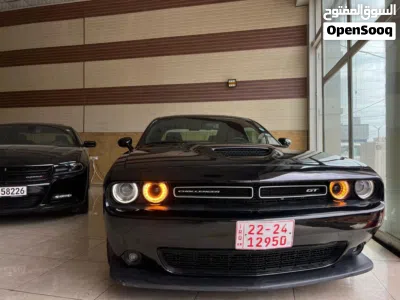 Dodge Challenger SE 4