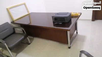 طاولة مكتبية فاخرة 2