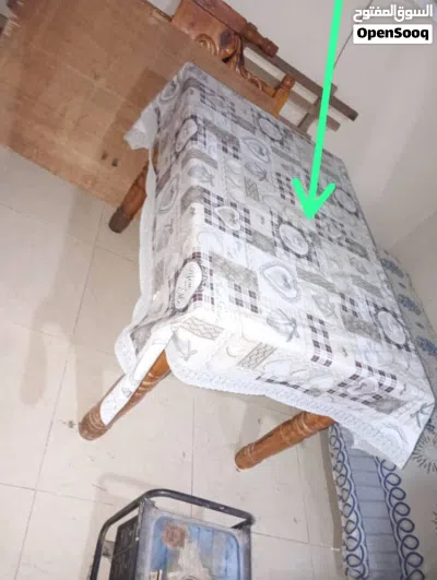 طاولة معه كراسي للبيع 3