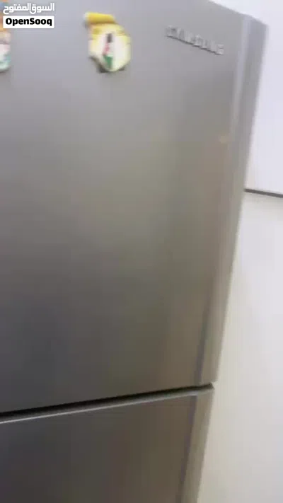 ثلاجه مع فريزر مستعمله للبيع مافيها اي مشاكل و ممتازه اسم نوع الثلاجه سامسونج للتواصل على الخاص اوعل 2