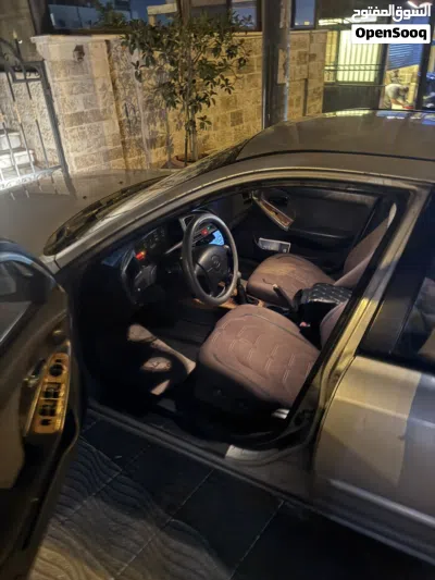 Hyundai Avante Standard 4