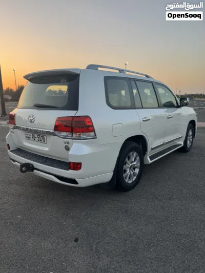 تويوتا لاند كروزر GXR 4