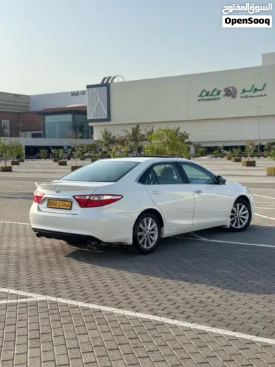 Toyota Camry XLE 4