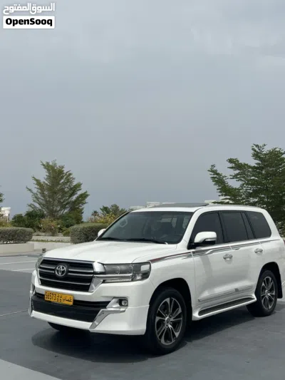 تويوتا لاند كروزر GXR 3