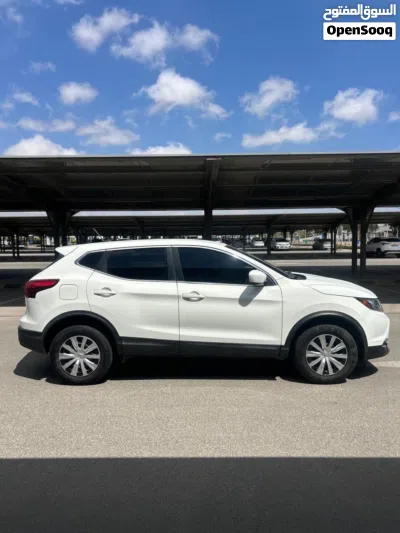 Nissan Rogue S 3