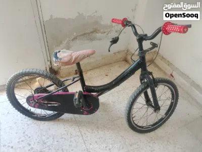 بسكليت جنط 18 أمريكي في حاله جيده يحتاج قليل من صيانه لا بيع على سعر موجود في رصيفه جبل شمالي 2