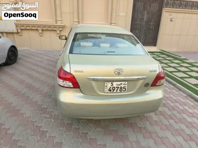 Toyota Yaris Basic 3