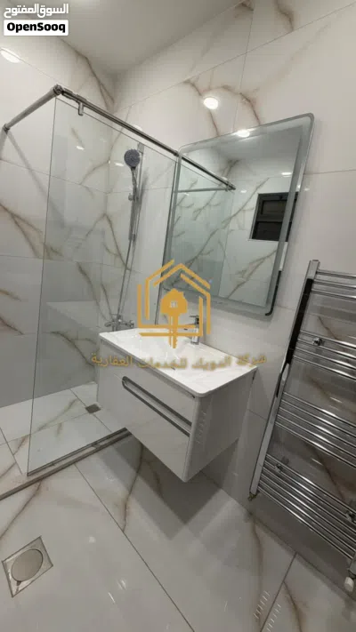 شقة جديدة * لم تسكن * 4نوم * 240م * مطلة * موقع مميز * خلدا 4