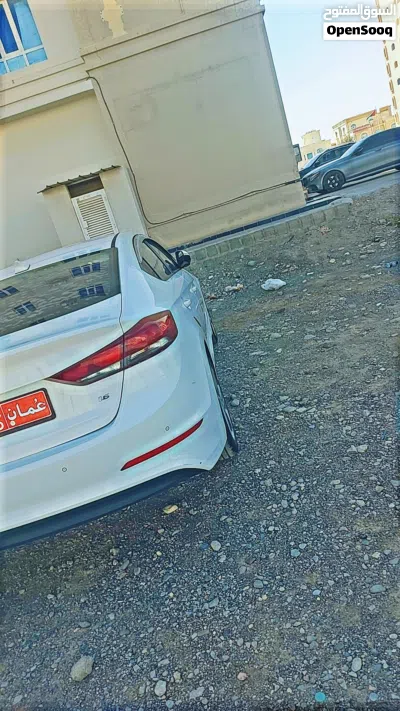 Hyundai Elantra SEL 3