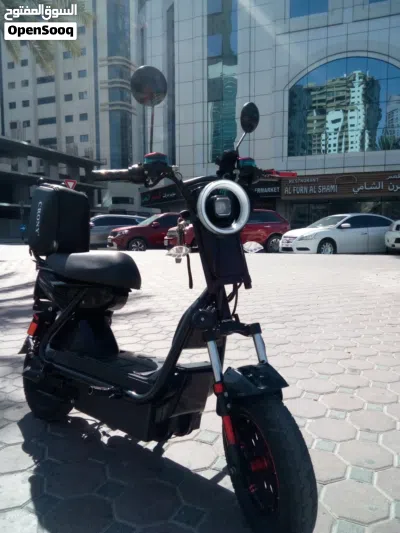 دراجه كهربائيه كبيرة وحديثه ومعدله 3