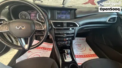 Infiniti Q30 Pure 3