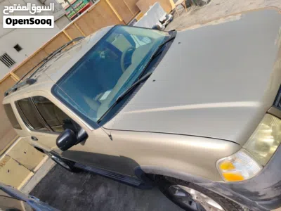 Ford Explorer Standard 3