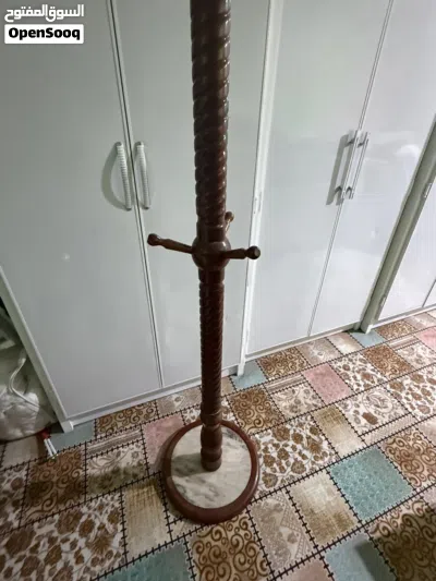 شمعه تعليك لبس استعمال قليل جديده ونظيفه وقويه جداً وقاعدتها مرمر بيها مجال 3