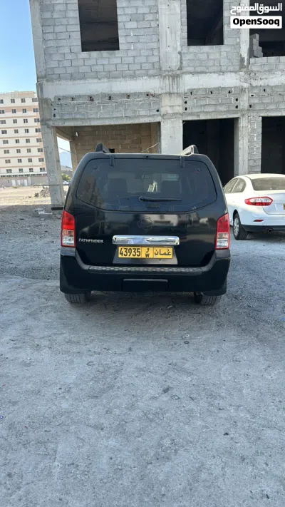 Nissan Pathfinder XE 4