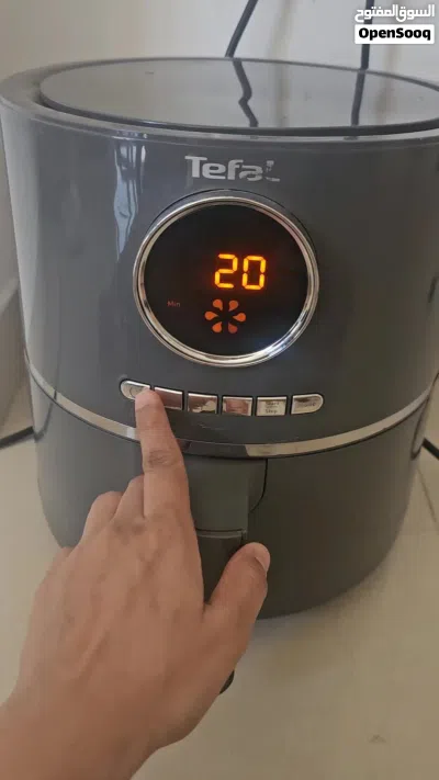 Tefal Air Fryer URGENT SALE 24omr 4