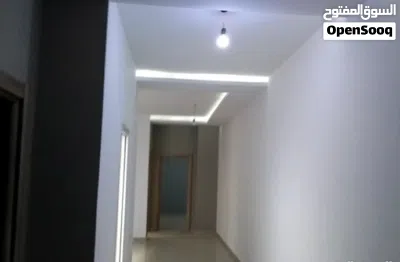 شقة الايجار جديدة تشطيب حديت مدخل خاص دور التاني في حي دمشق 4