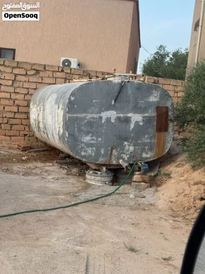 بوطي مياه يركب ع راس 3