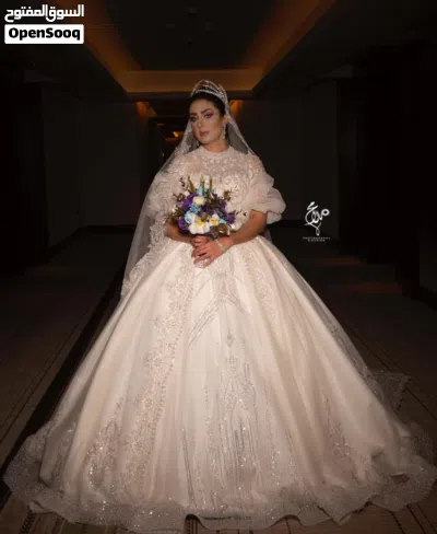 فرصة للتجار او العرايس فساتين زفاف جميلة للبيع بسعر التصفية 4