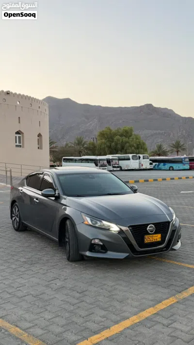 Nissan Altima SL 2
