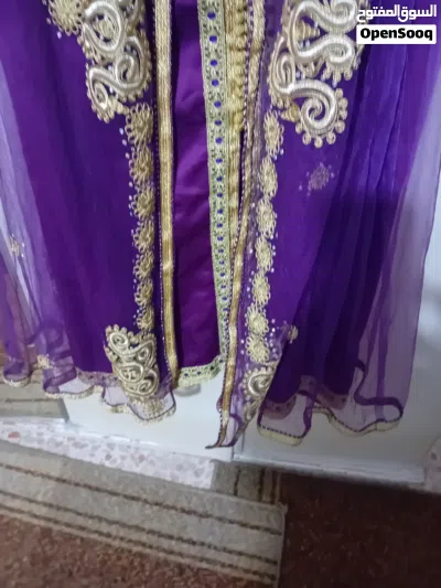 قفطان قطعتين تول وساتان مقصب شغل يدوي شبه جديد كم لبسه 3