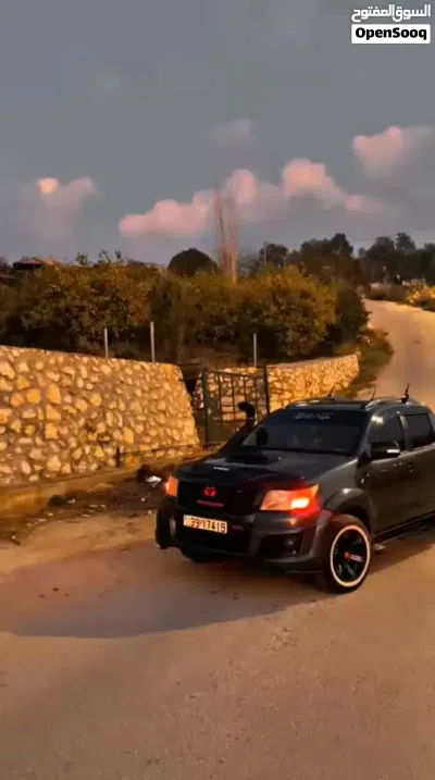 تويوتا هيلوكس GR Sport 4