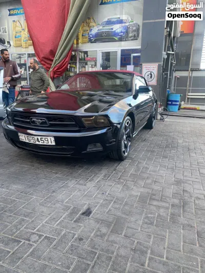 Ford Mustang V6 3