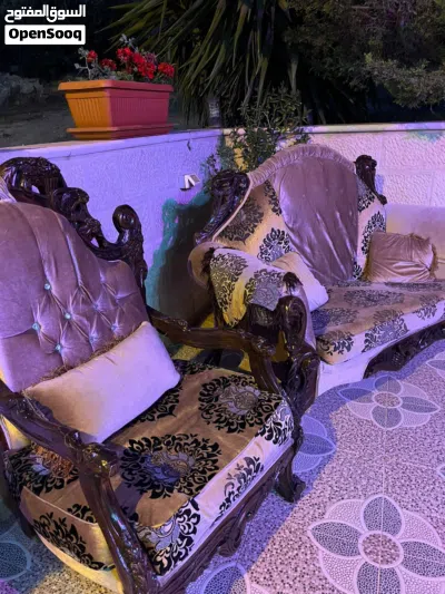 طقم كنب مستعمل يحتاج الى القليل من الصيانه 4
