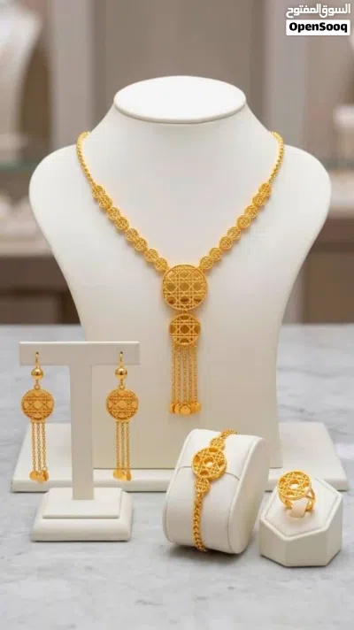 طقم كامل نسخه طبق الاصل من الذهب الحقي 4