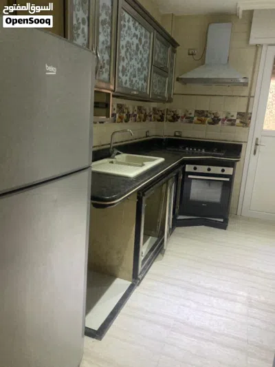 شقة في عمارات الضمان ابوستة..... 2