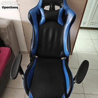 Gaming chair in excellent condition 2