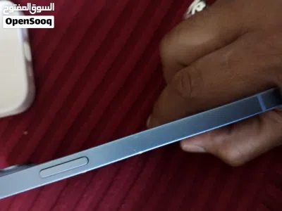 آيفون 14 أزرق مستعمل بحالة ممتازة مع شاحن 128 جيجابايت بسعر حرق 3