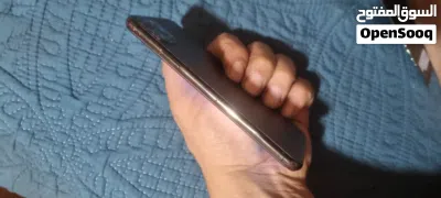 ايفون 11 pro max (مسكر ايكلاود) 3