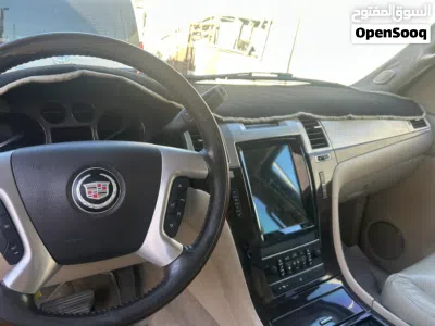 Cadillac Escalade ESV 4