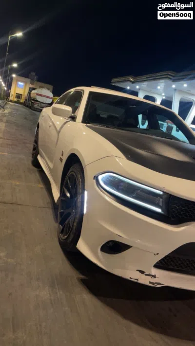 Dodge Charger SXT 3