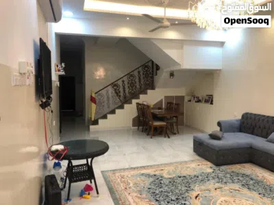 فرصه استثمارية بأيجار شهري 470ريال للبيع 3 فلل في لوى وقريب من ميناء صحار 2