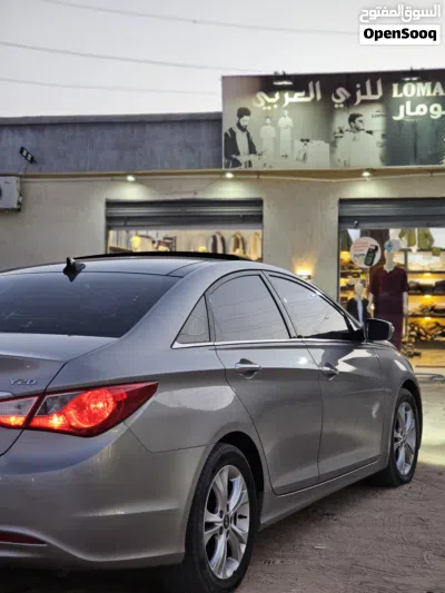 Hyundai Sonata Limited 3