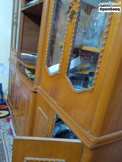 بوفيه صاج خشب قوي نجاره / سعره 150 وبيه مجال ذا رايد تشتريه اقفاله وجامه كلهم موجودين ولامكسره 3