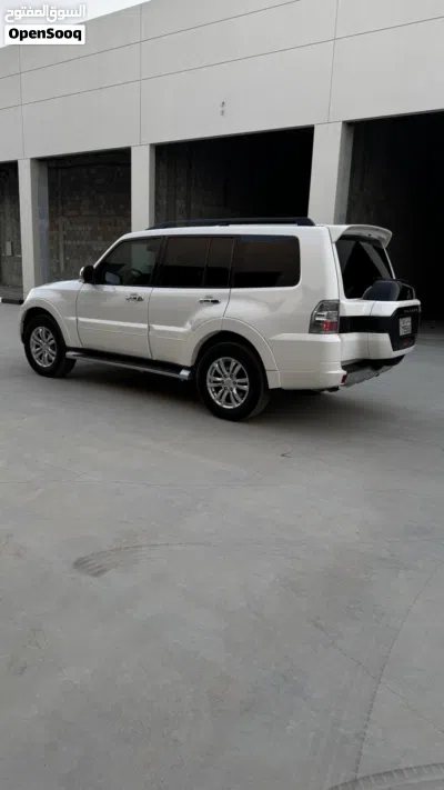 ميتسوبيشي باجيرو GLS 4