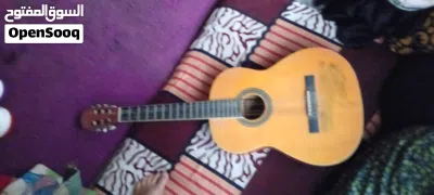 عرطه للهواة واصحاب المواهب او التصوير فيه ارخص جيتار بالسوق 27،000. قابل للتفاوض بالمعقول 3