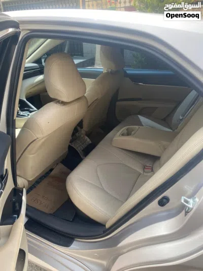 Toyota Camry LE 4