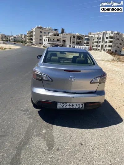 Mazda 3 Standard 2