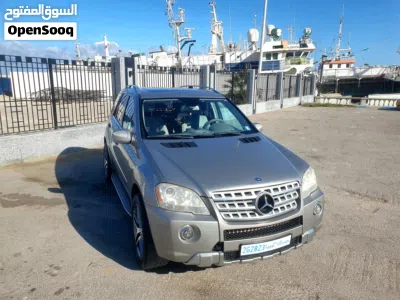 مرسيدس بنز الفئة-M ML 550 4