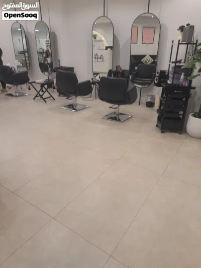 للبيع صالون نسائي راقي جدا بالجابرية مجهز بالكامل 2