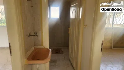 شقة للايجار في حي رمزي 3