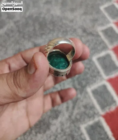 خاتم بحجر الزمرد الأفريقي الجميل 4