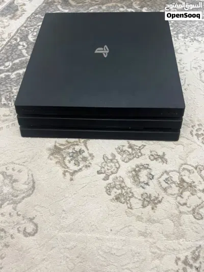 PS4 Pro نظيف جدًا للبيع 2