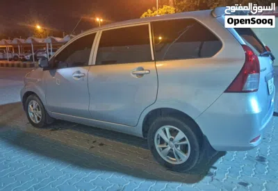 Toyota Avanza Standard 4